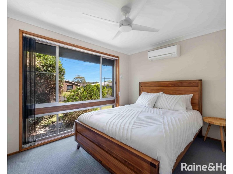 2 Oval Drive, Shoalhaven Heads NSW 2535