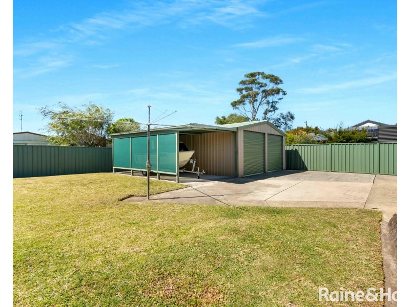 2 Oval Drive, Shoalhaven Heads NSW 2535