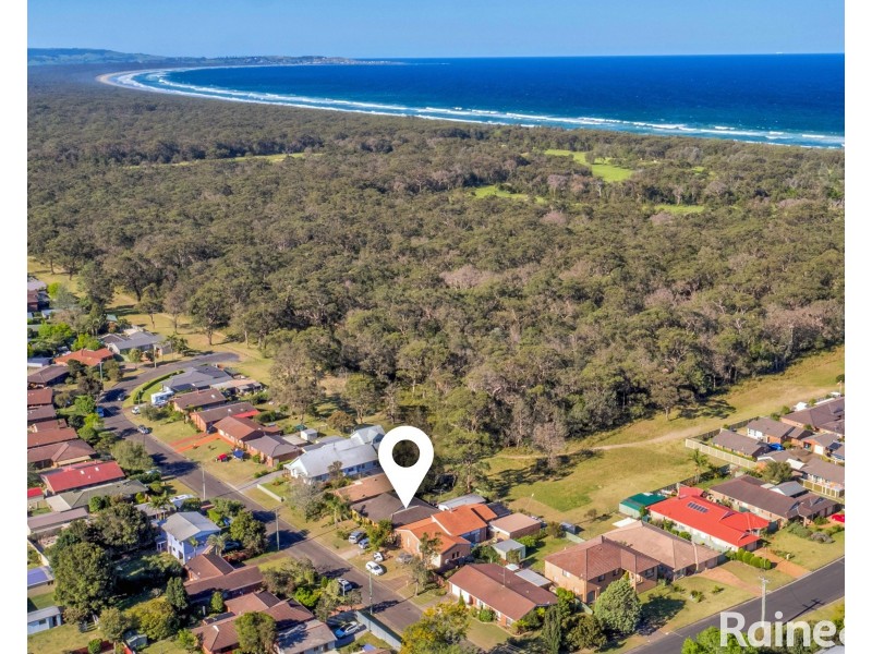 4 Bass Road, Shoalhaven Heads NSW 2535