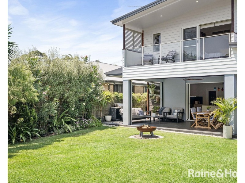 33 Shackleton Street, Shoalhaven Heads NSW 2535