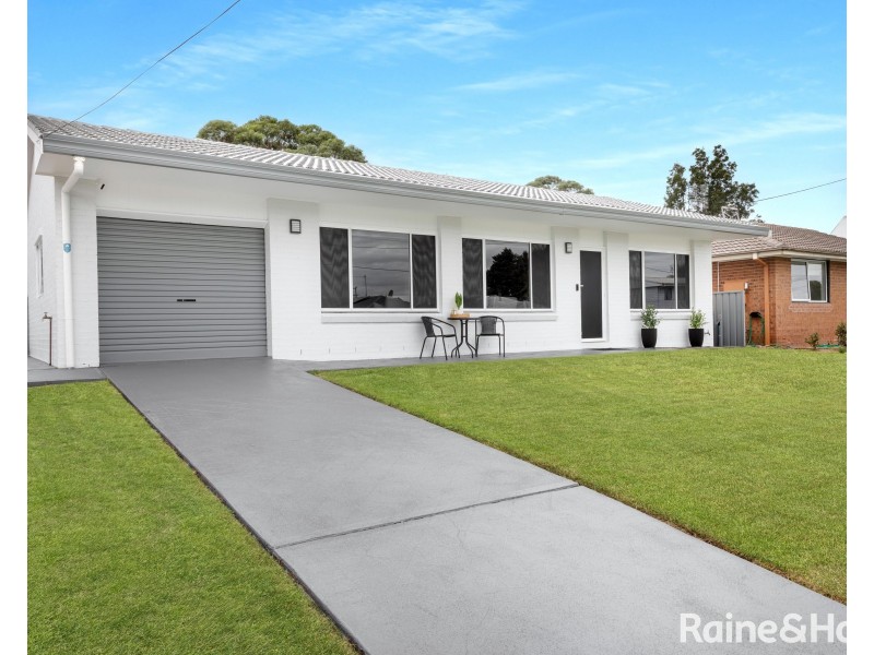 12 Bass Road, Shoalhaven Heads NSW 2535