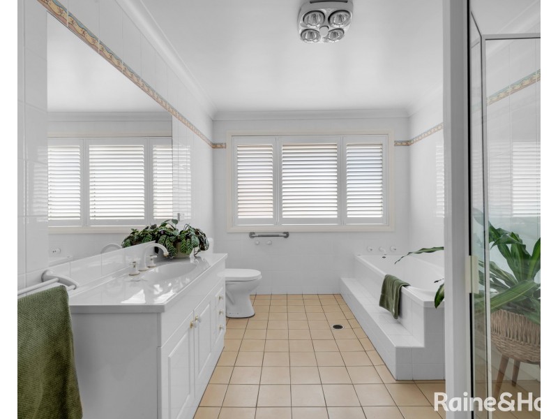 9 Silver Spur Close, Shoalhaven Heads NSW 2535