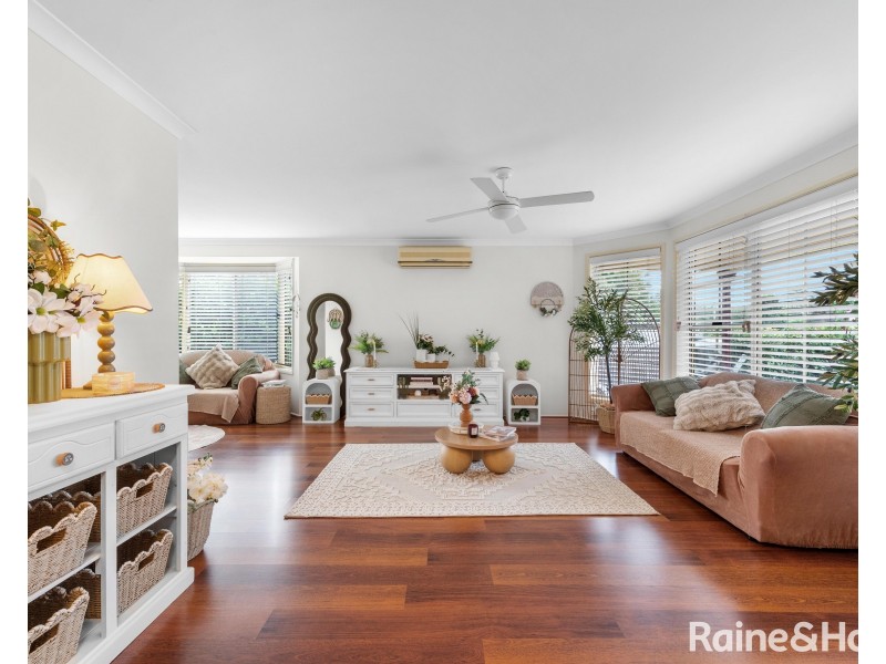 15 Oval Drive, Shoalhaven Heads NSW 2535