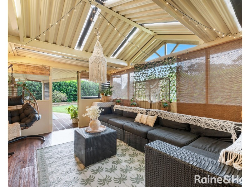 15 Oval Drive, Shoalhaven Heads NSW 2535