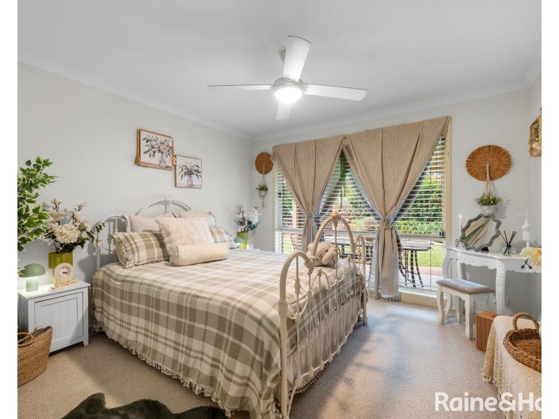 15 Oval Drive, Shoalhaven Heads NSW 2535
