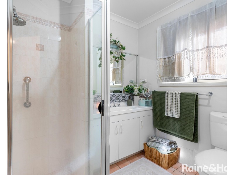 15 Oval Drive, Shoalhaven Heads NSW 2535