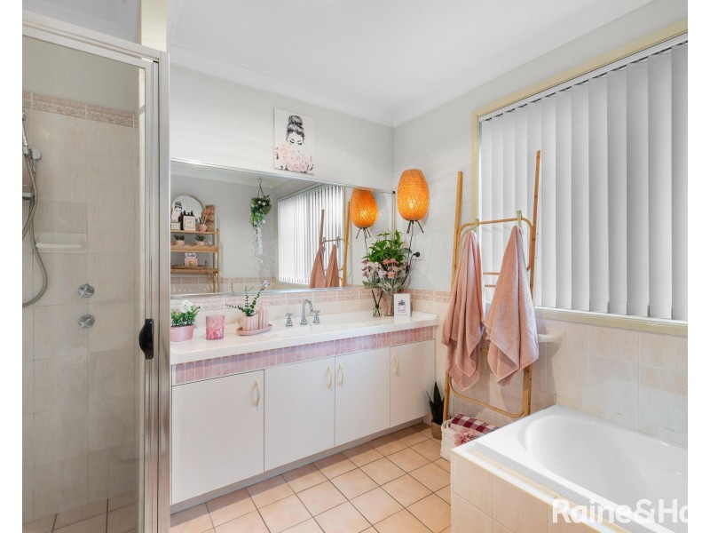 15 Oval Drive, Shoalhaven Heads NSW 2535