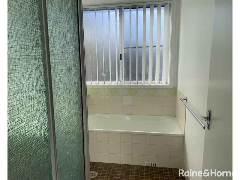 2 Weeroona Place, Nowra NSW 2541