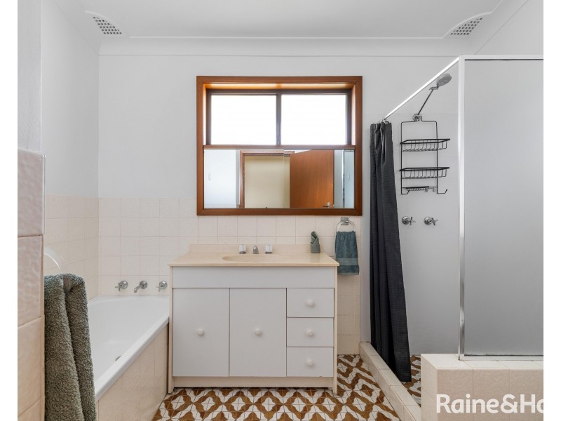 39 Ravenscliffe Road, Shoalhaven Heads NSW 2535