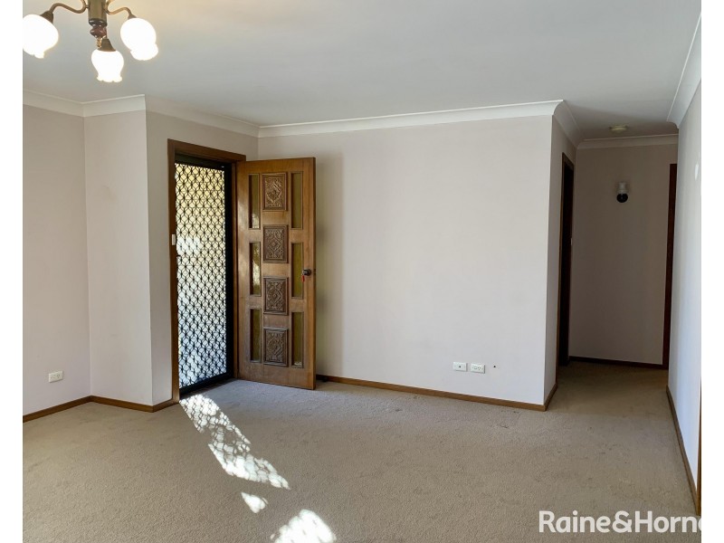 20 Oval Drive, Shoalhaven Heads NSW 2535