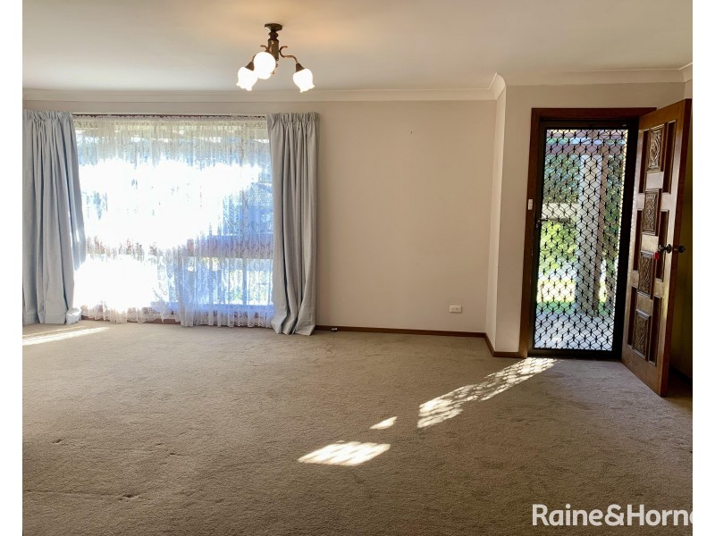 20 Oval Drive, Shoalhaven Heads NSW 2535