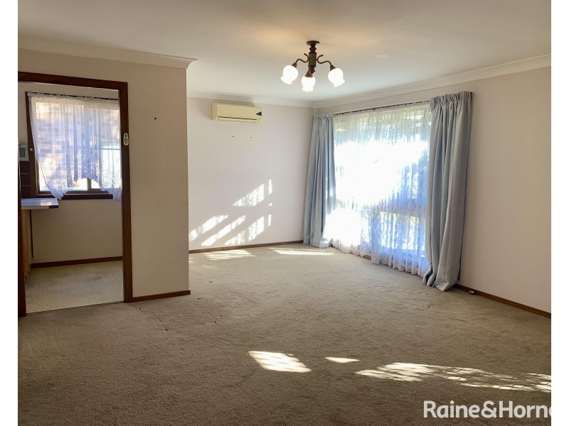 20 Oval Drive, Shoalhaven Heads NSW 2535