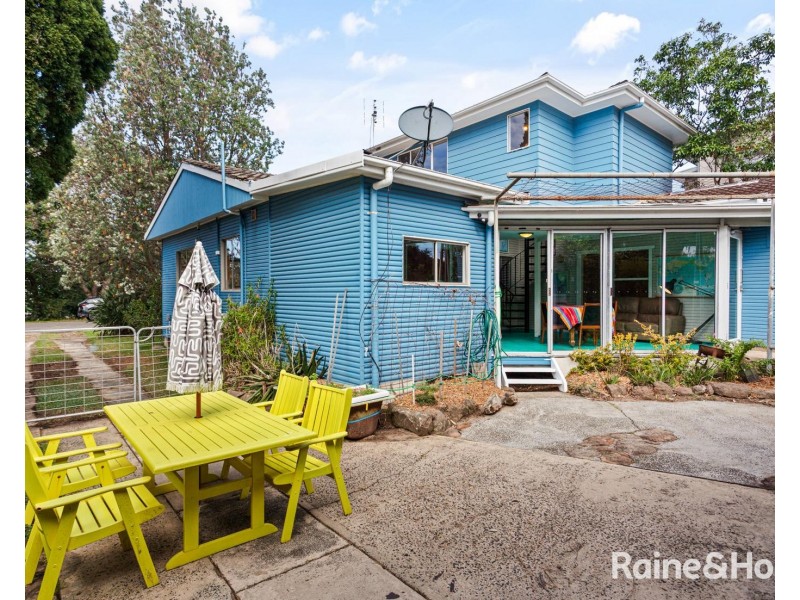 32 McIntosh Street, Shoalhaven Heads NSW 2535