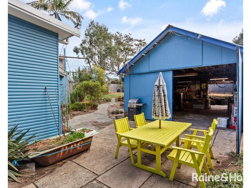 32 McIntosh Street, Shoalhaven Heads NSW 2535