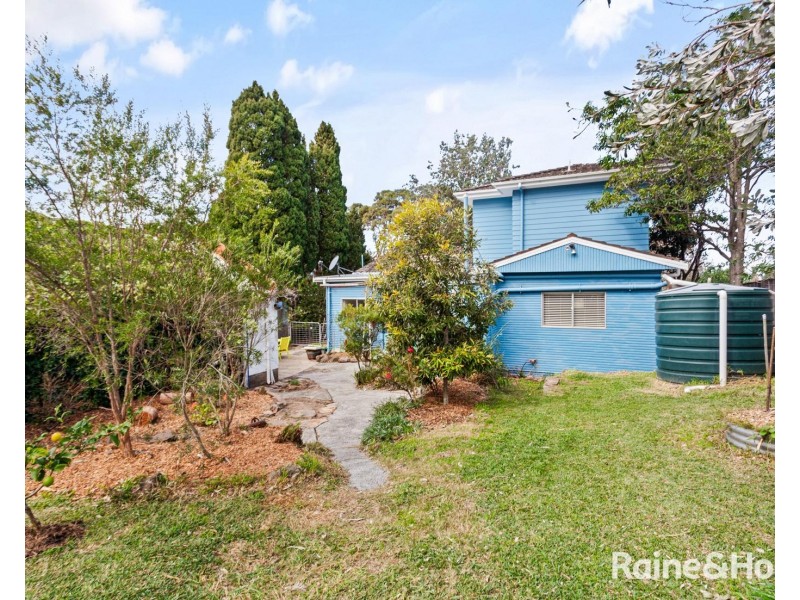 32 McIntosh Street, Shoalhaven Heads NSW 2535