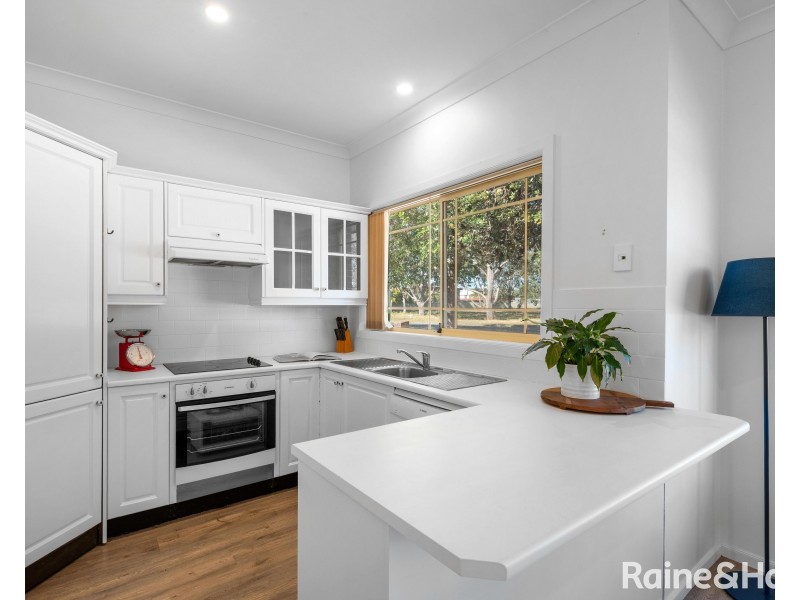 2/135 Scott Street, Shoalhaven Heads NSW 2535