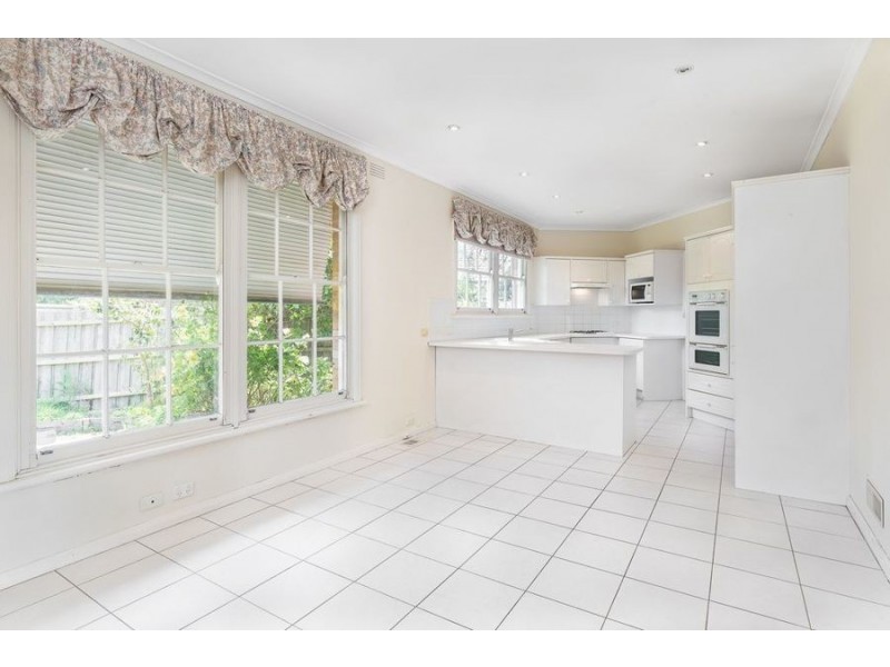 7 Medina Road, Glen Waverley VIC 3150