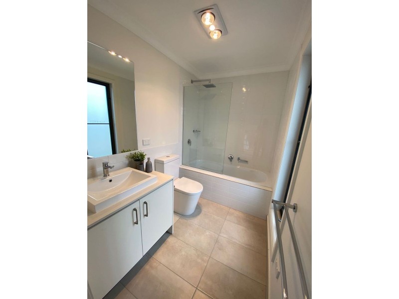 12 goshawk st, Narre Warren VIC 3805