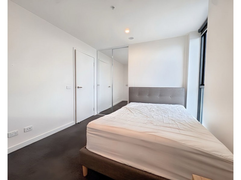 3704/63 Haig St, Southbank VIC 3006