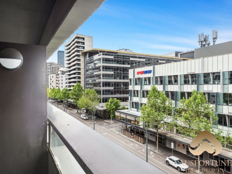 402/838 Bourke St, Docklands VIC 3008