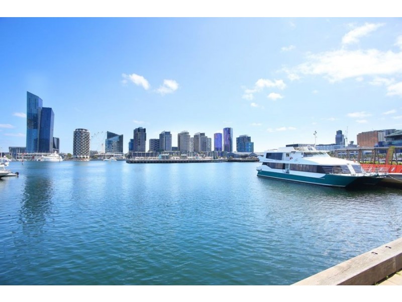 402/838 Bourke St, Docklands VIC 3008