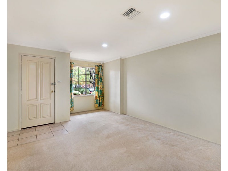 6 Melaleuca way, Box Hill South VIC 3128