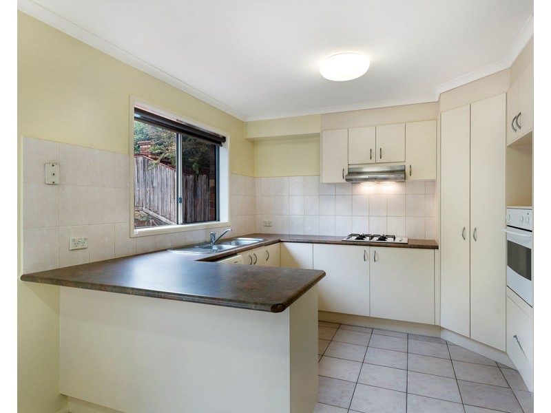 6 Melaleuca way, Box Hill South VIC 3128