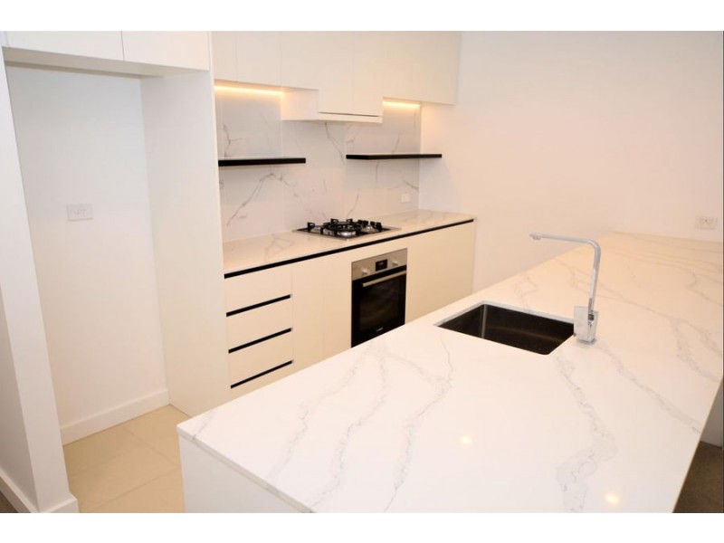 211/9 Renver Rd, Clayton VIC 3168