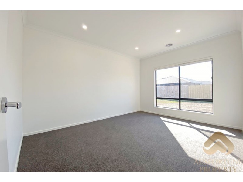 54 Europe St, Truganina VIC 3029