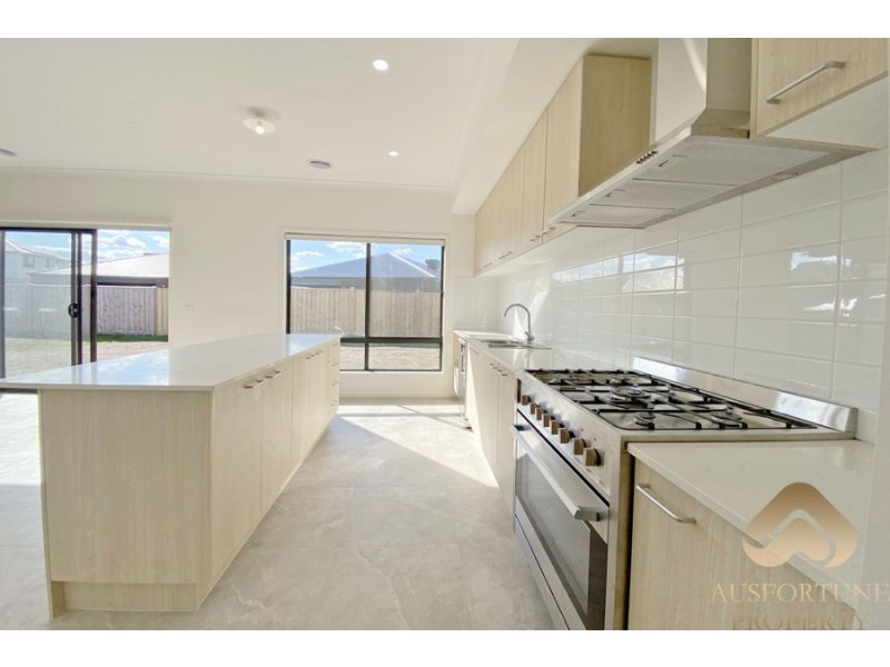 54 Europe St, Truganina VIC 3029