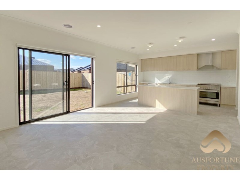 54 Europe St, Truganina VIC 3029