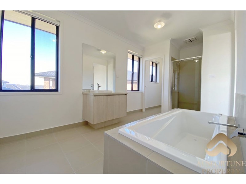 54 Europe St, Truganina VIC 3029