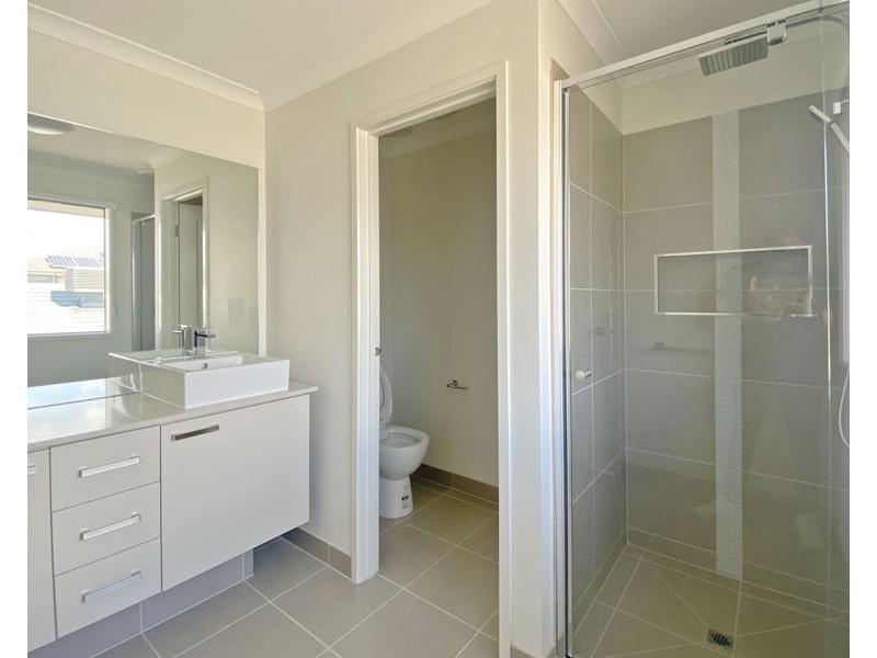 3 Rossiter Retreat, Cranbourne North VIC 3977