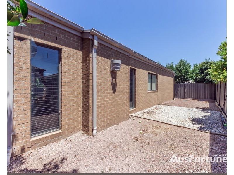 18 Bell Street, Point Cook VIC 3030