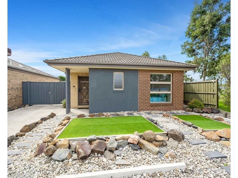 76 Aleppo Place, Cranbourne VIC 3977