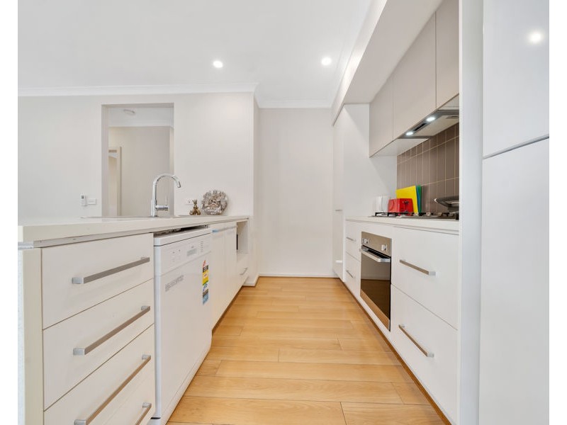 76 Aleppo Place, Cranbourne VIC 3977