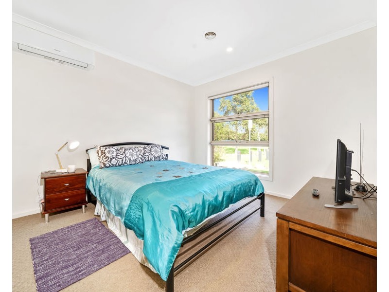 76 Aleppo Place, Cranbourne VIC 3977
