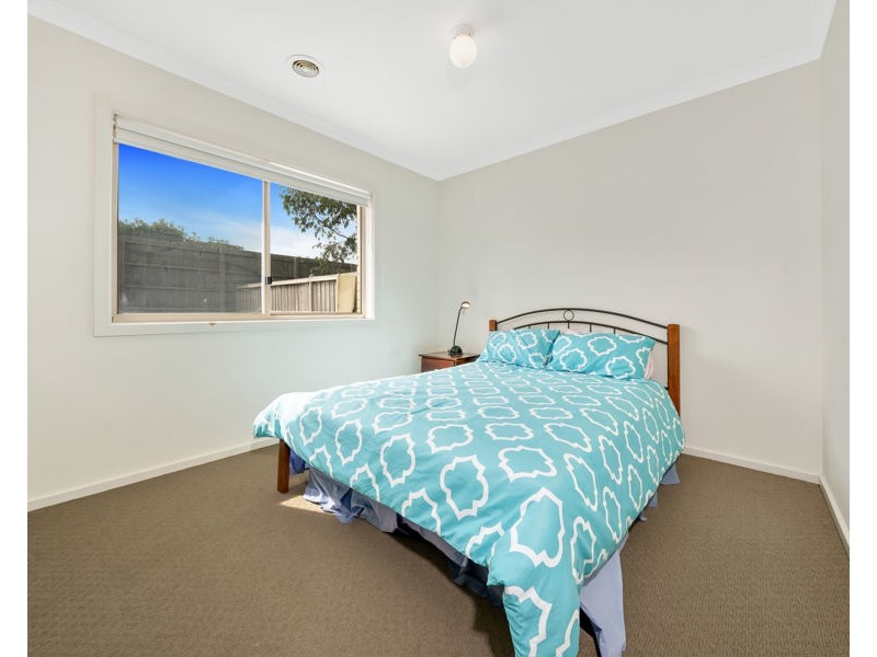 76 Aleppo Place, Cranbourne VIC 3977