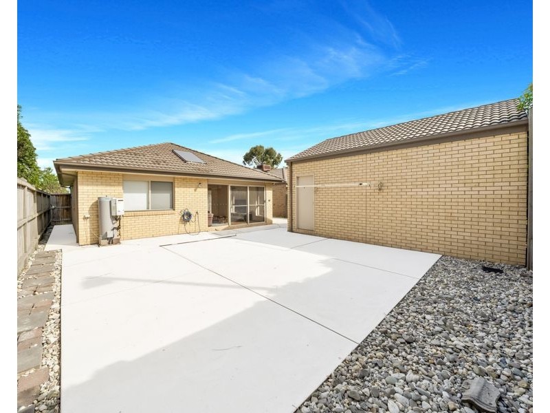 76 Aleppo Place, Cranbourne VIC 3977