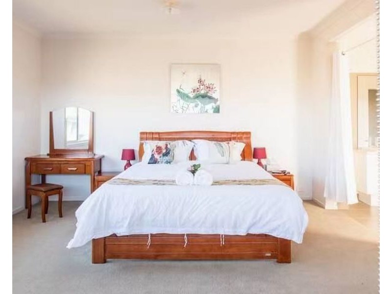 33 Seafarer Way, Point Cook VIC 3030
