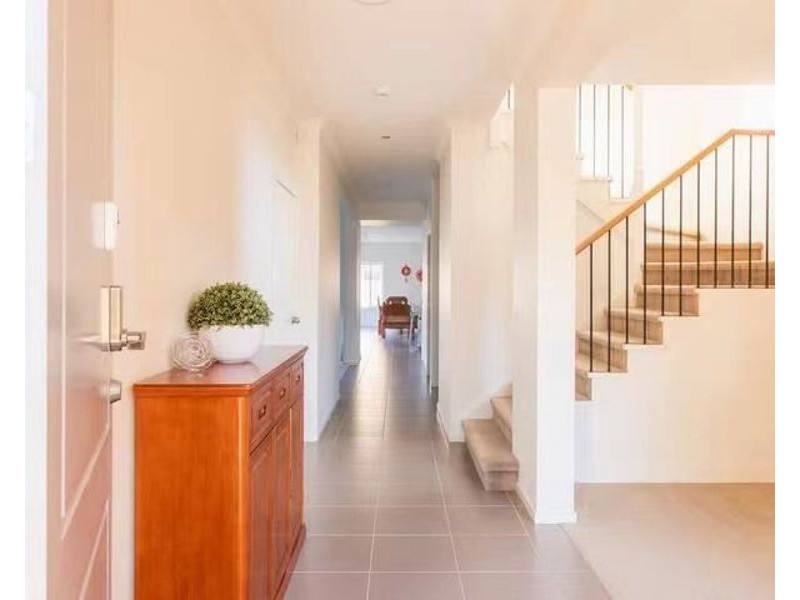 33 Seafarer Way, Point Cook VIC 3030