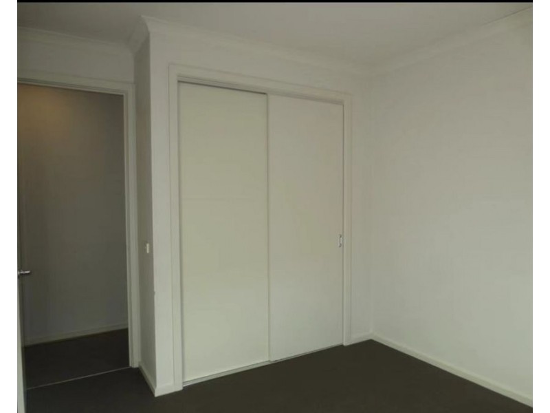 33 Seafarer Way, Point Cook VIC 3030