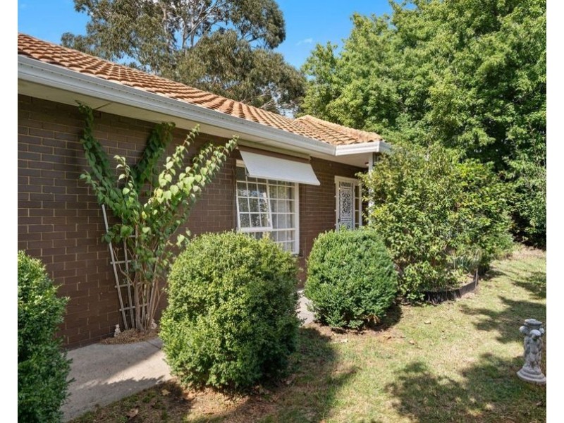 5 Glenfern Road, Ferntree Gully VIC 3156