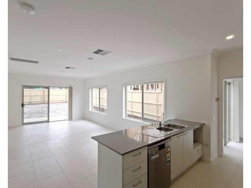 Junction Village VIC 3977