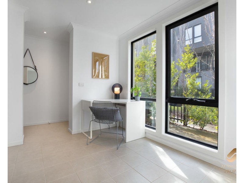 10 Steel Walk, Maidstone VIC 3012