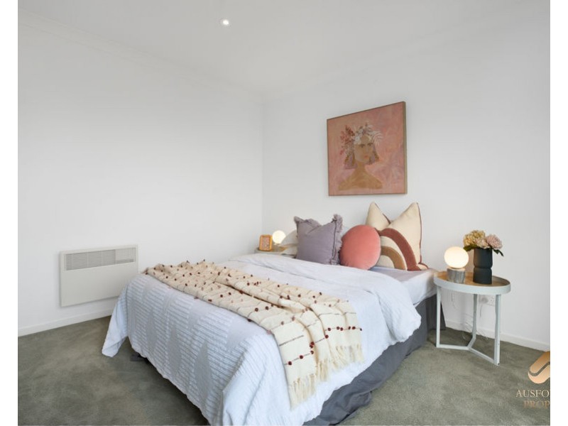 10 Steel Walk, Maidstone VIC 3012