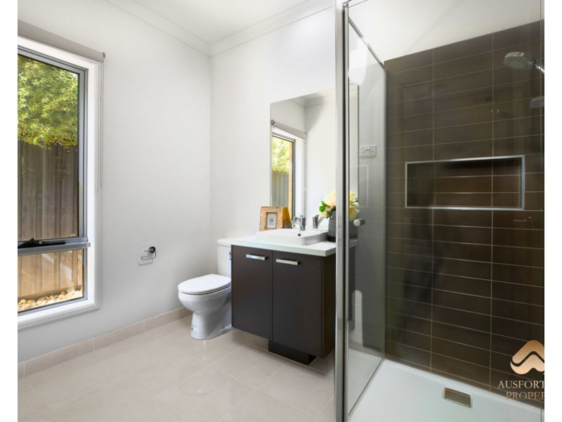 7 Chamberlain Way, Williams Landing VIC 3027