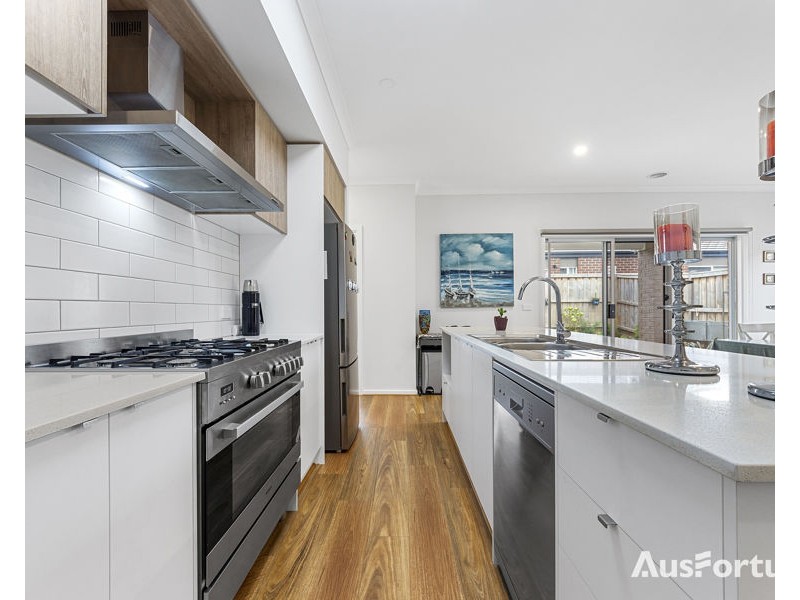 8 Gold Street, Tarneit VIC 3029