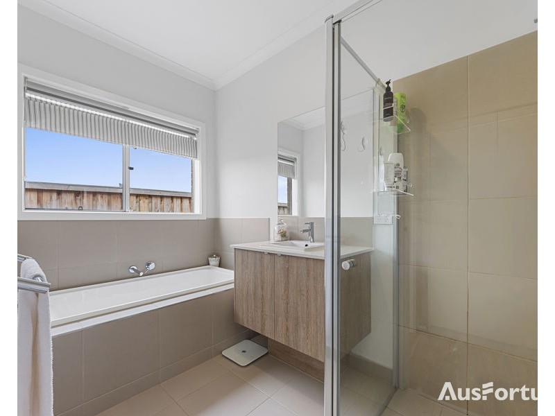 8 Gold Street, Tarneit VIC 3029