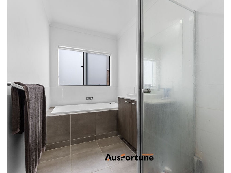 19 Donahue St, Truganina VIC 3029